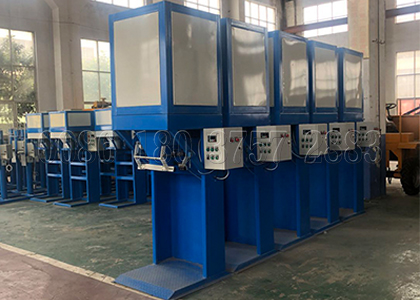 Single bucket solid waste fertilizer packing machine